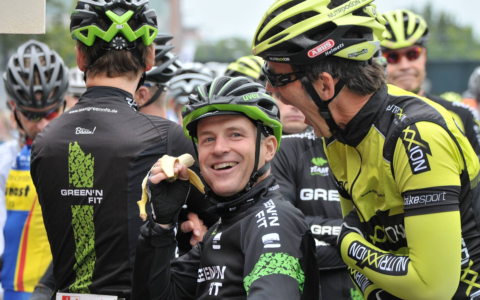 Solofahrer Leefmann "ärgert" Patrick Hanhart