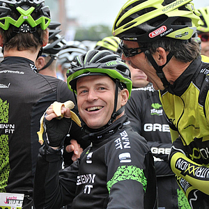 Solofahrer Leefmann "ärgert" Patrick Hanhart