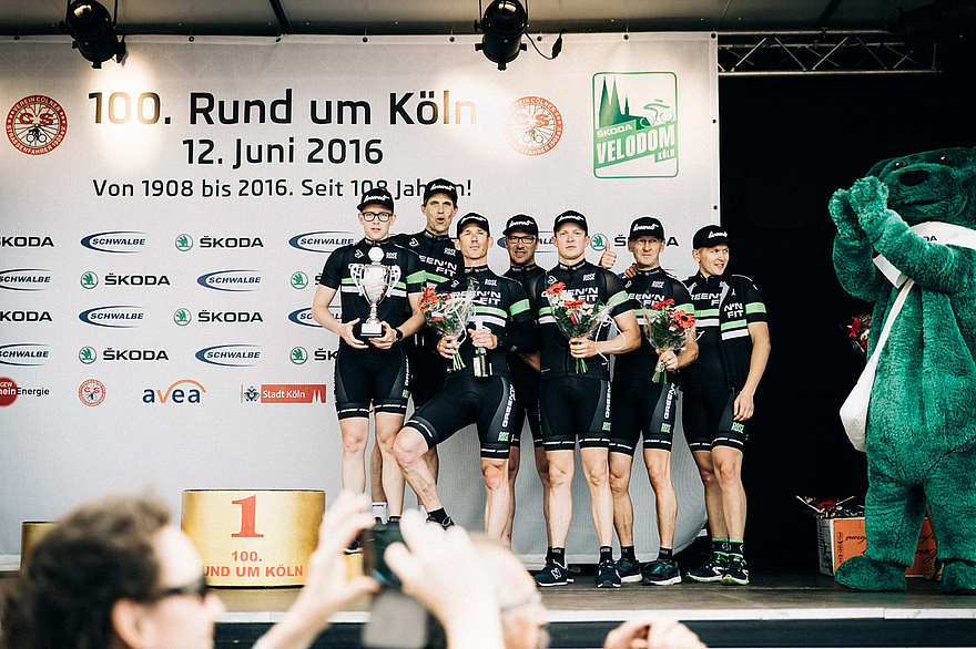 Tagessieg und Podiumsplätze für das TEAM GREEN'N FIT bei "Rund um Köln" / Manuela Freund weiterhin im Gelben Trikot